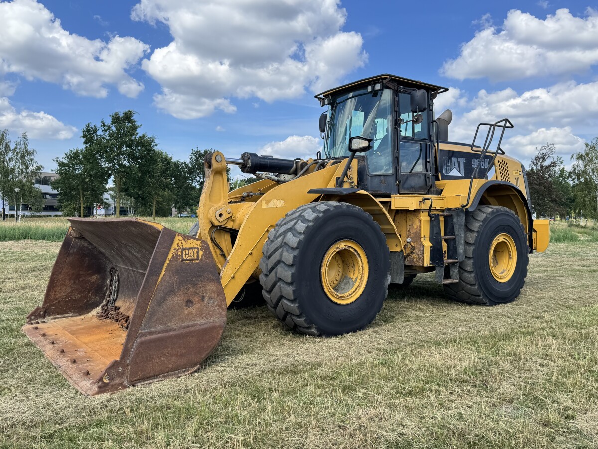 2011 Caterpillar 966K — photo 1