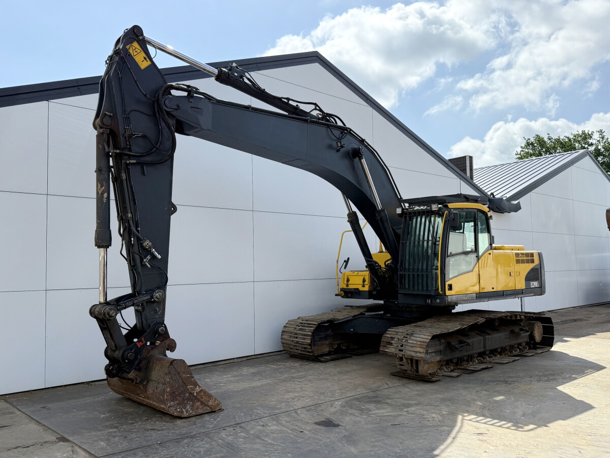 2011 Volvo EC290CL — photo 1